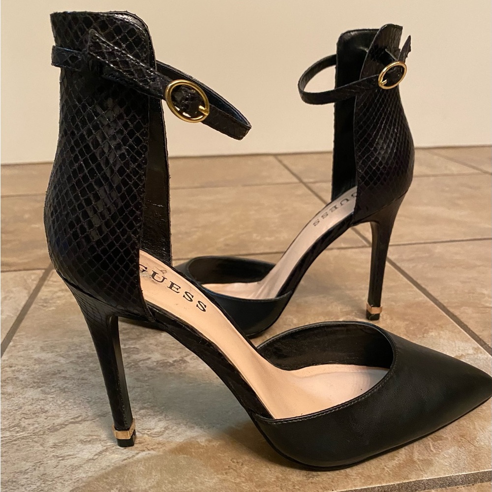 High Back Faux Snakeskin Guess Heels 👠